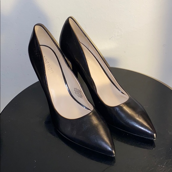 Nine West Shoes - 🖤NWOT Nine West Black 10M Pumps🖤